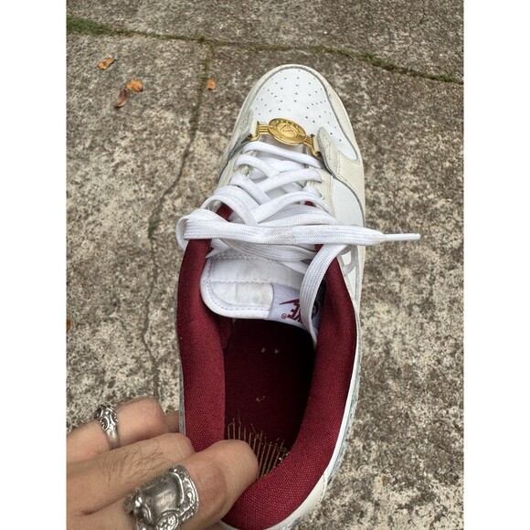 Nike Dunk Low SE Sisterhood White Phantom Team Red DV1160-100 Women 11 - Picture 13 of 14